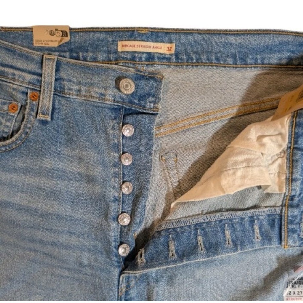 ⭐E3 Levi's Women's Ultra-high Ribcage Rise Ankle Straight Jeans Size W32 L27